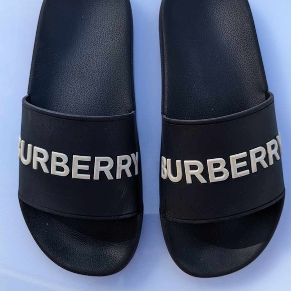 Too small - Picture 12 of 12